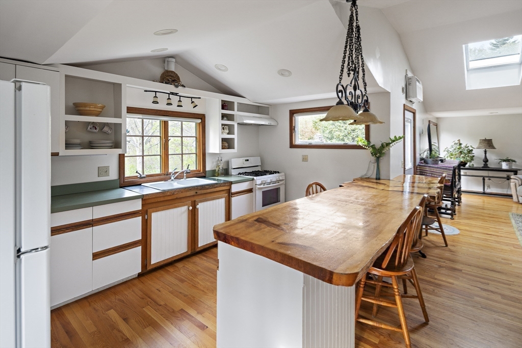 496 Lamberts Cove Road Property Photo 1