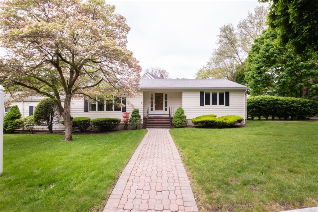 120 Spring St Property Photo 1