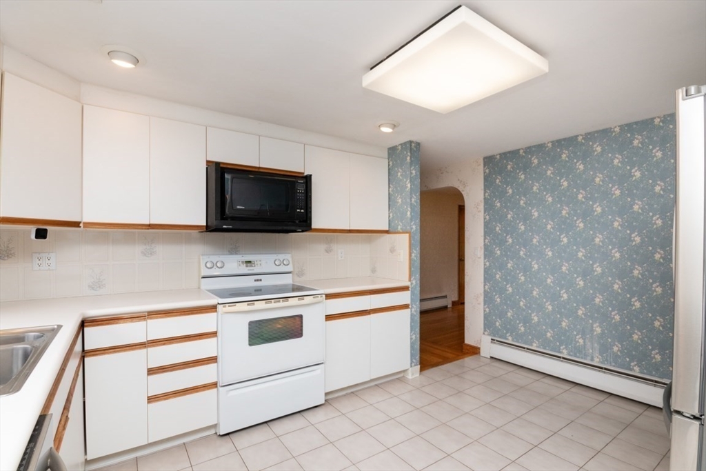 120 Spring St Property Photo 11