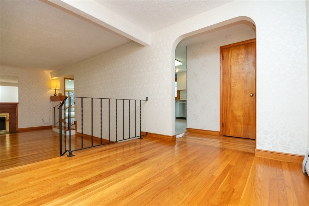 120 Spring St Property Photo 14