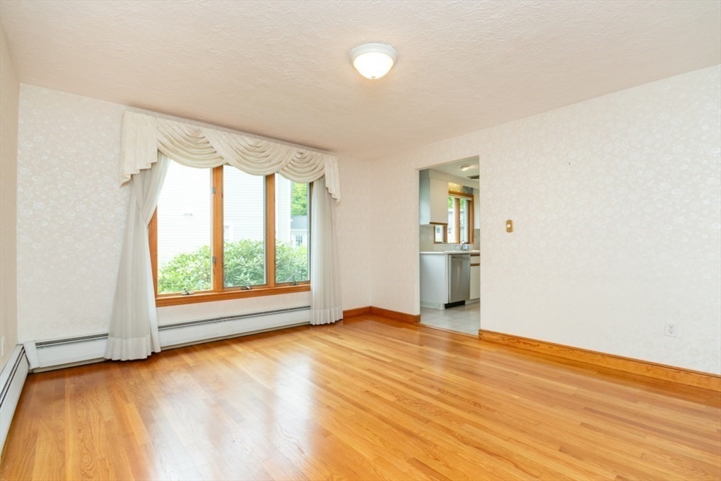 120 Spring St Property Photo 18