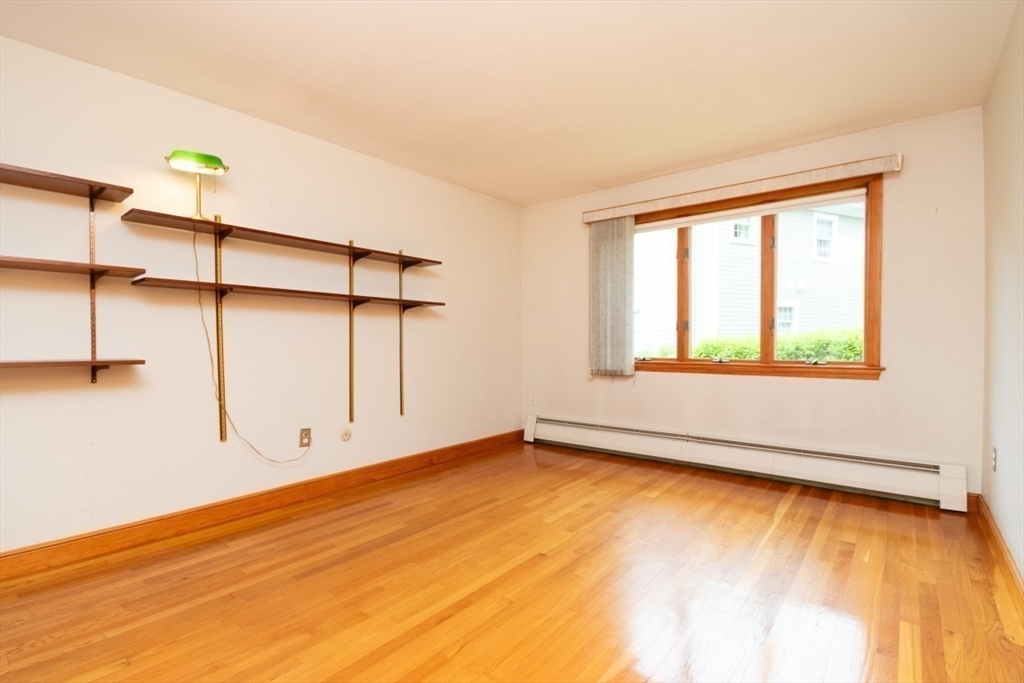 120 Spring St Property Photo 22