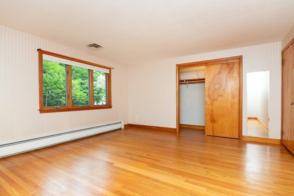 120 Spring St Property Photo 24