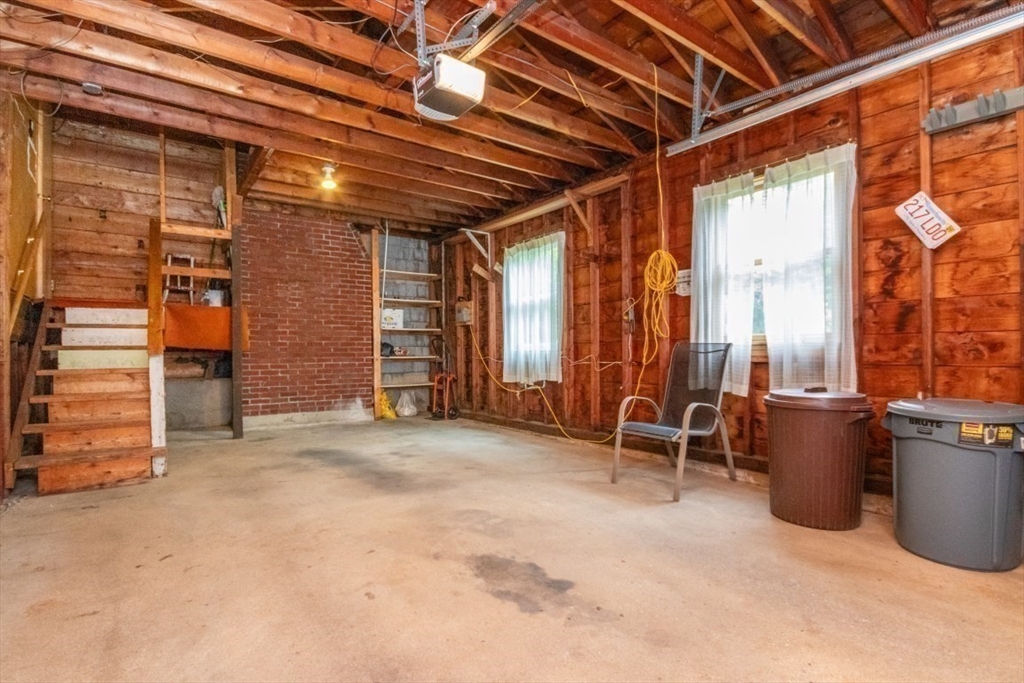 120 Spring St Property Photo 39