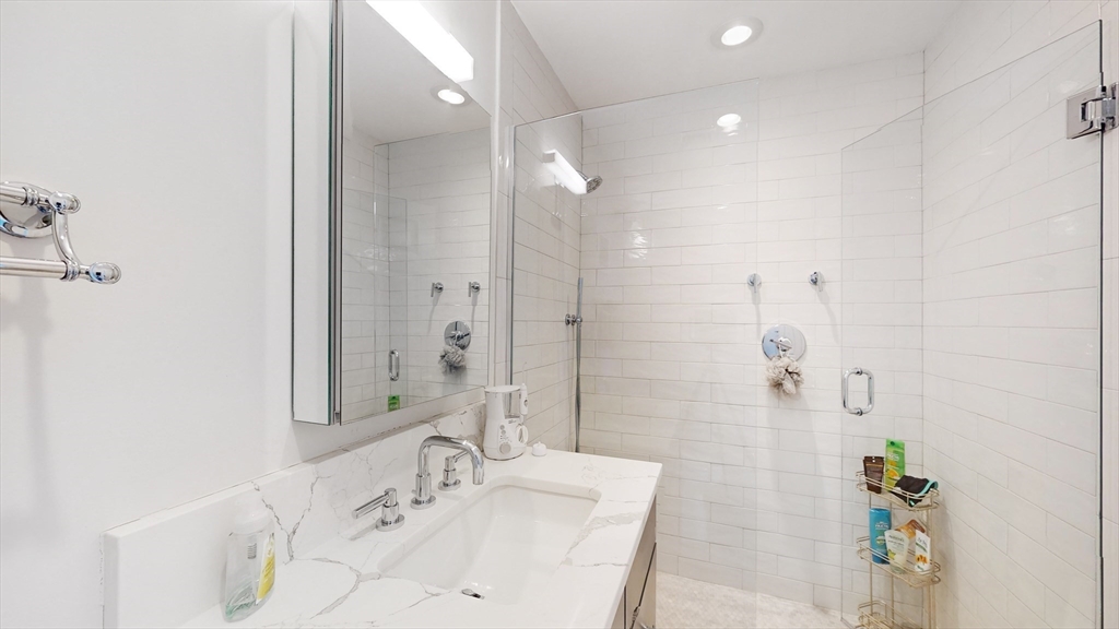 290 North St # 4 Property Photo 12