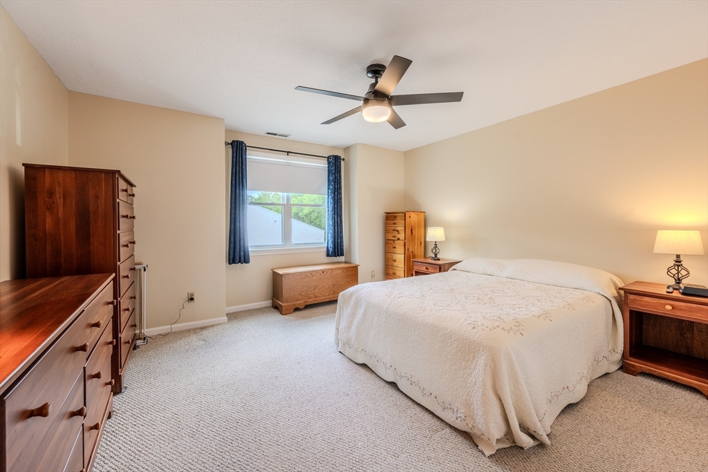 64 Tennis Plaza Rd # 4 Property Photo 16