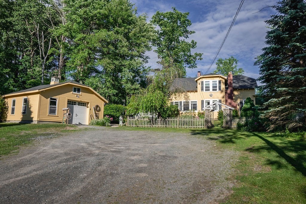 1345 Rindge Rd Property Photo 3