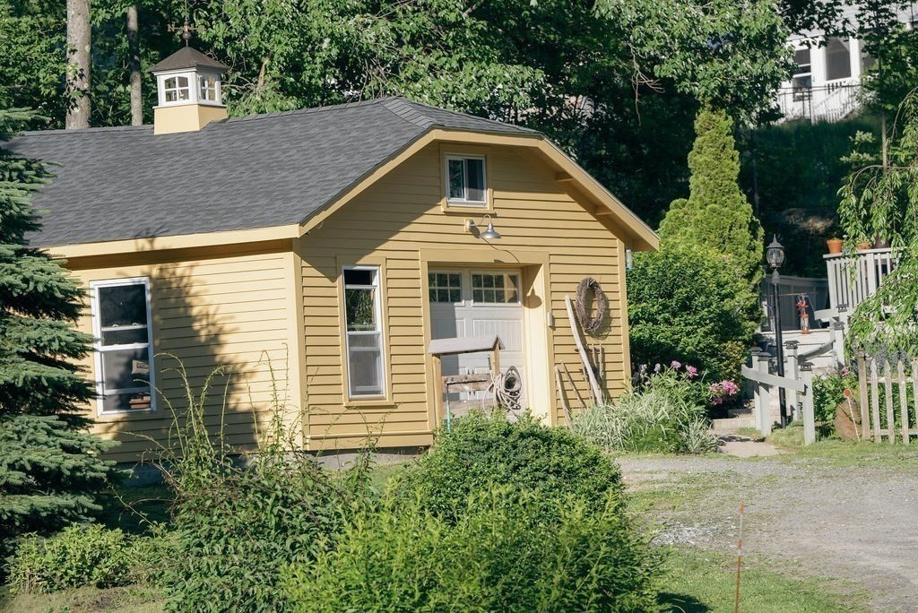 1345 Rindge Rd Property Photo 9