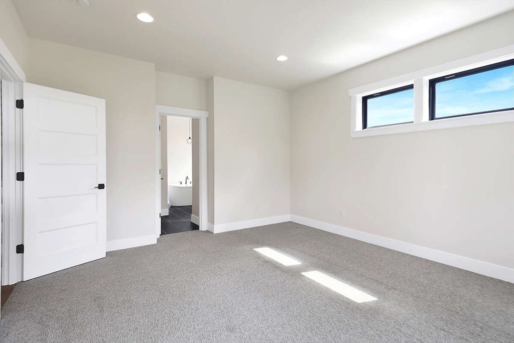 181 Ash Street Property Photo 15
