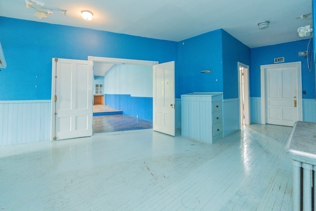 968 Main St Property Photo 32