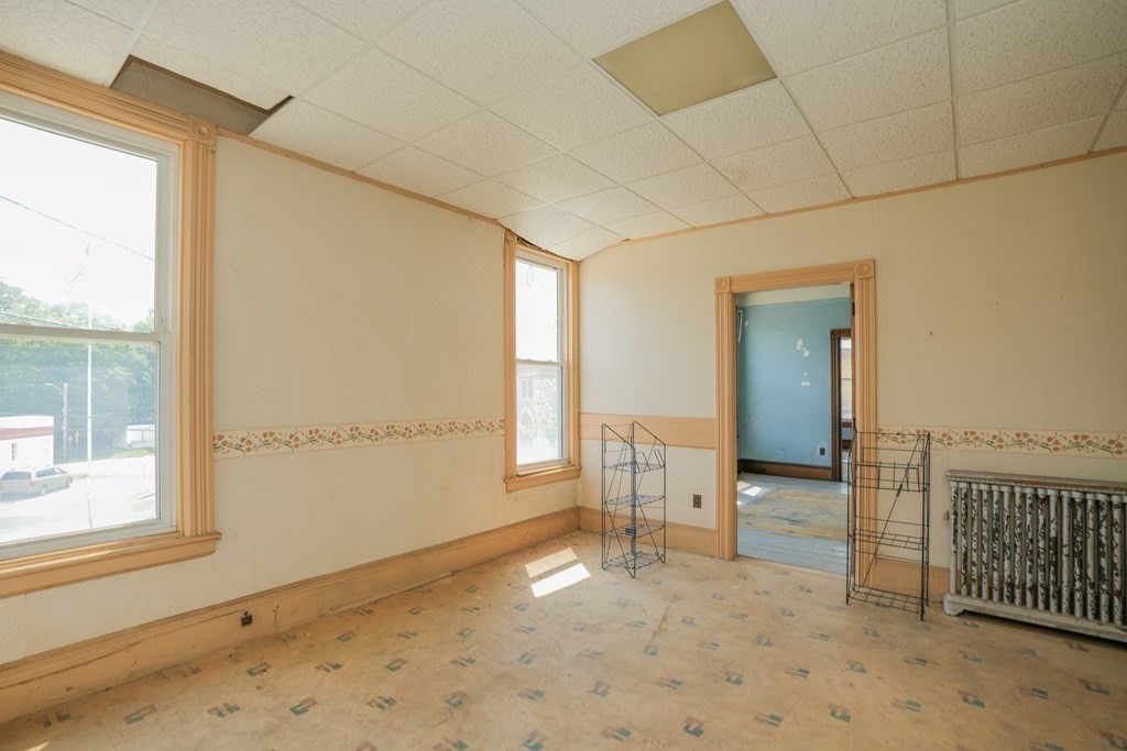 968 Main St Property Photo 33