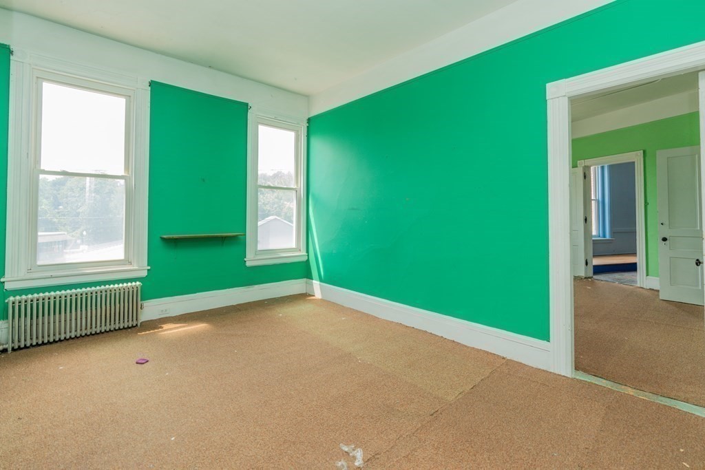 968 Main St Property Photo 35