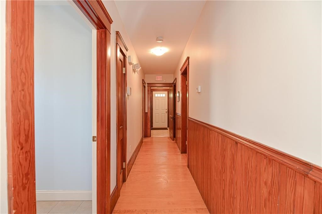 468 Warren Ave Property Photo 11