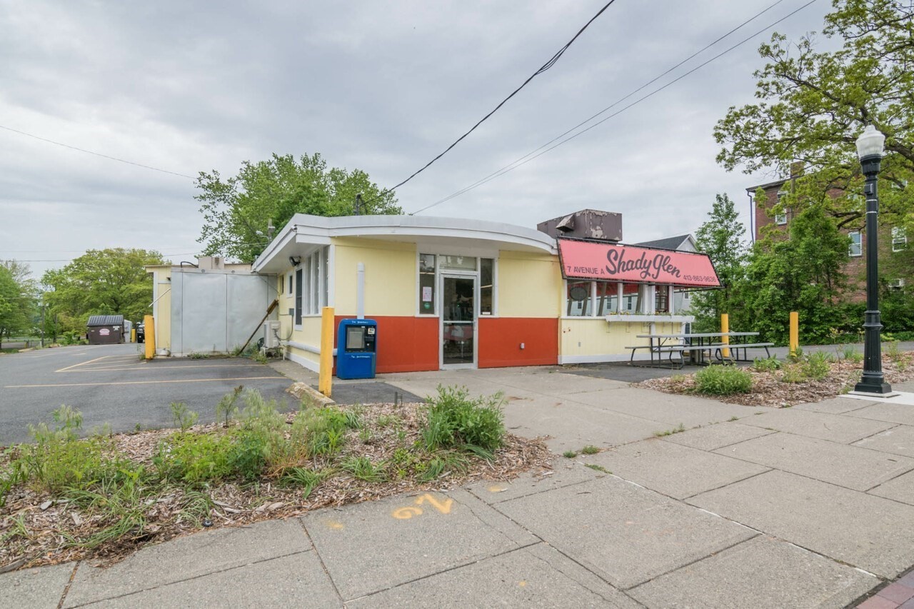 7 Avenue A Property Photo 5