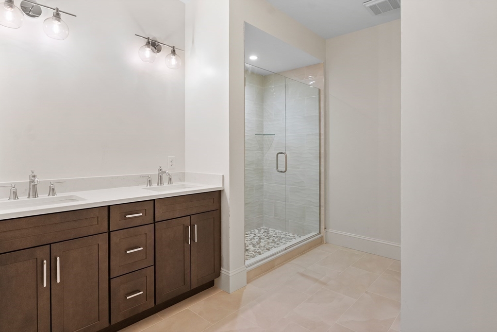 134 Court St # 18 Property Photo 17