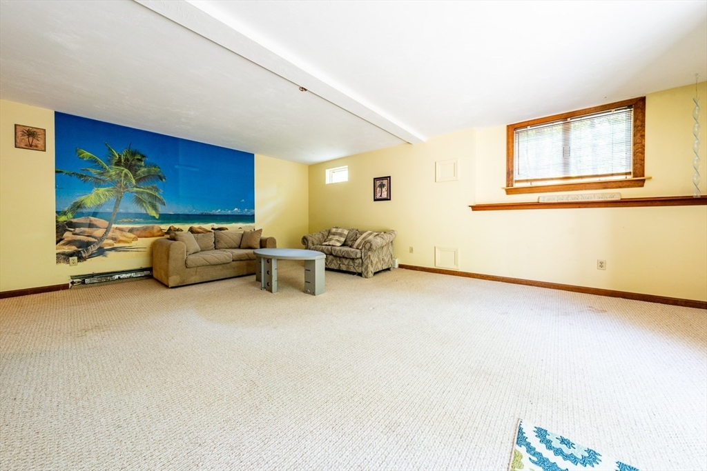 2 Marie Ln Property Photo 25