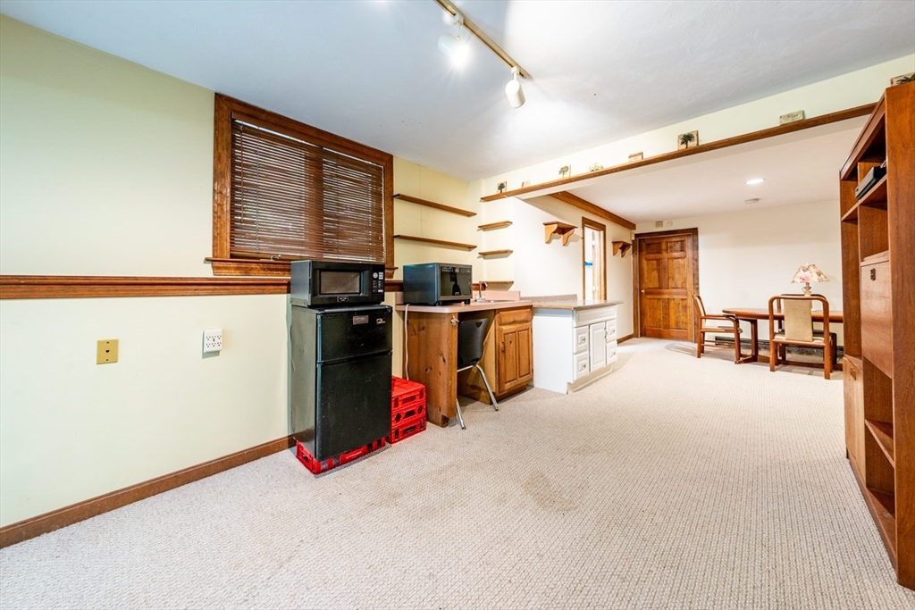 2 Marie Ln Property Photo 28