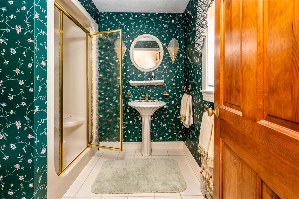 2 Marie Ln Property Photo 35