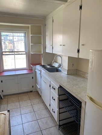 115 Pinckney St. # 4 Property Photo 4