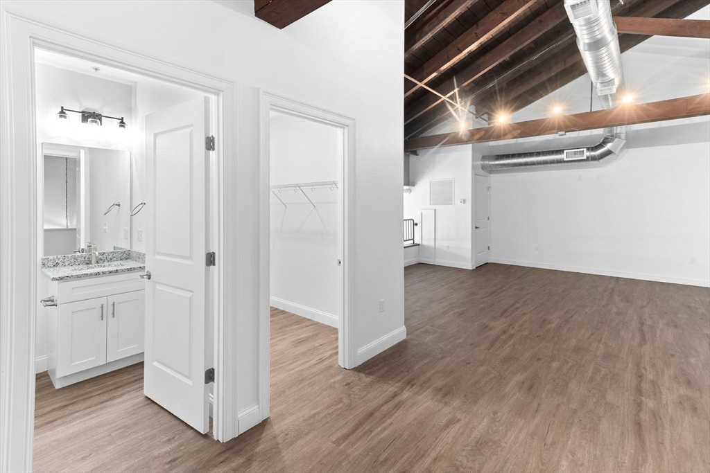 8 Lincoln Street # 215 Property Photo 10
