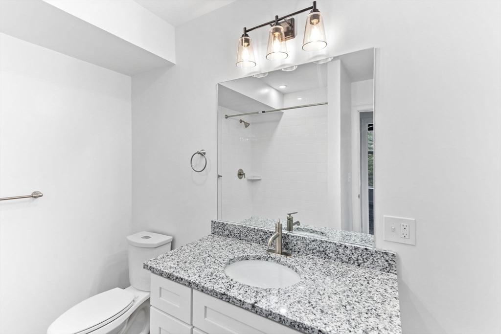 8 Lincoln Street # 215 Property Photo 11