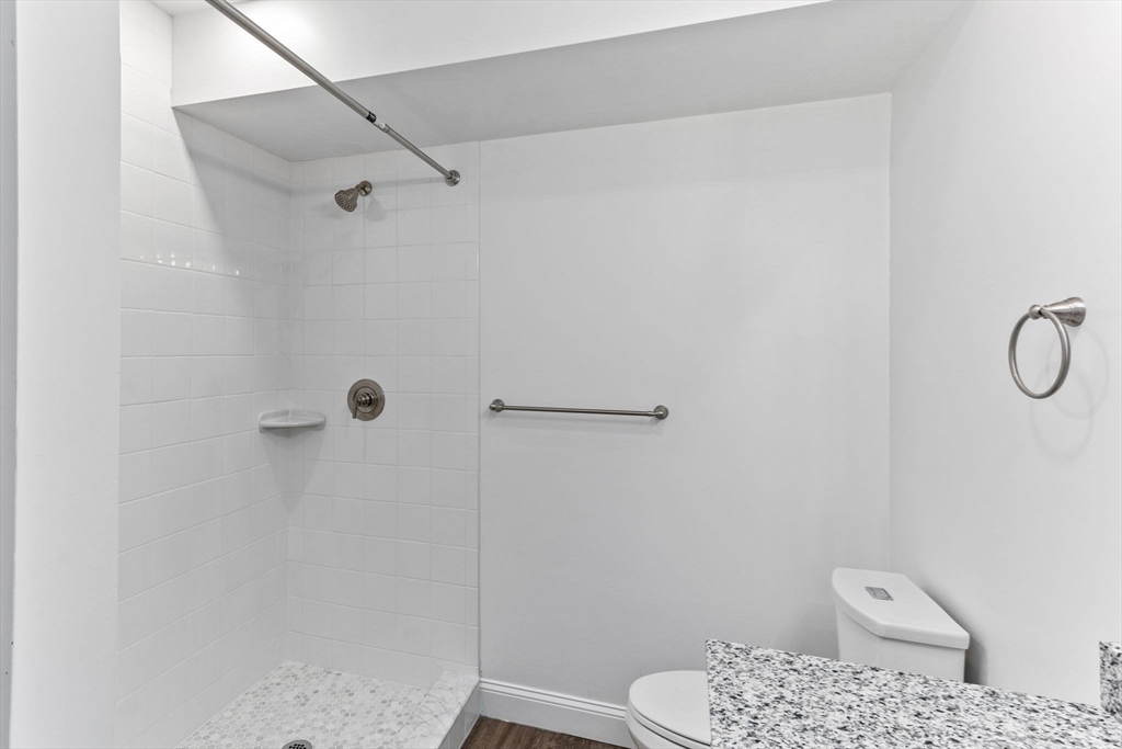 8 Lincoln Street # 215 Property Photo 12