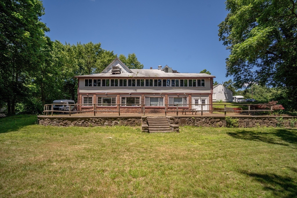 2589 Boston Road Property Photo 2