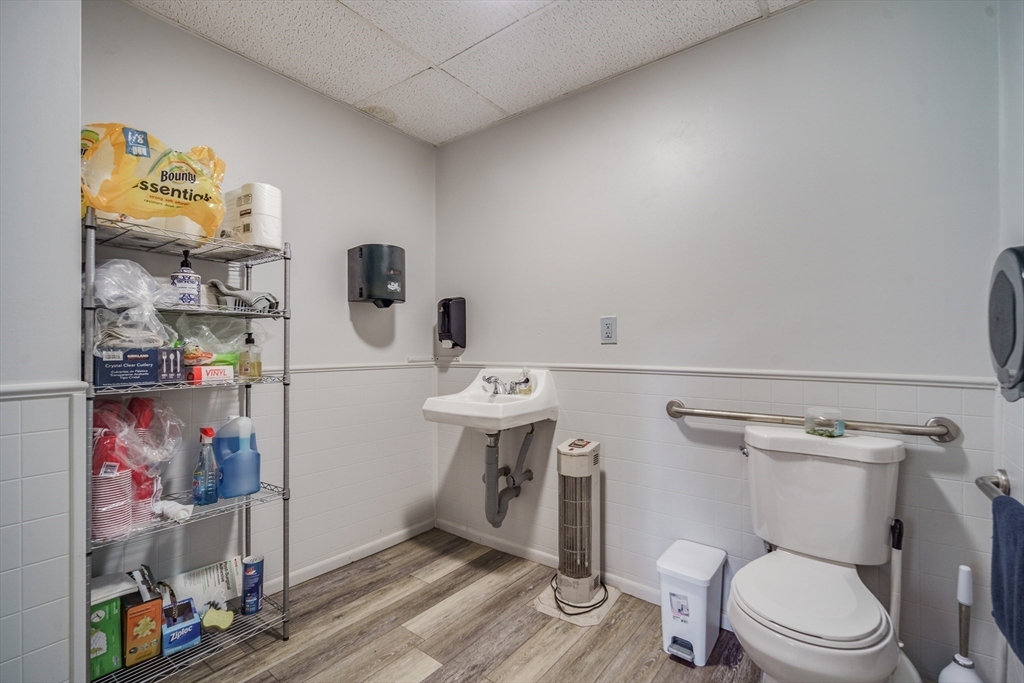 2589 Boston Road Property Photo 7