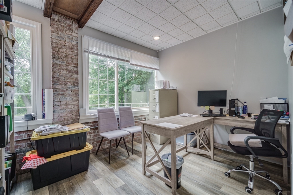 2589 Boston Road Property Photo 10