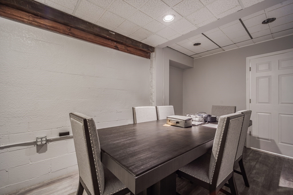 2589 Boston Road Property Photo 11