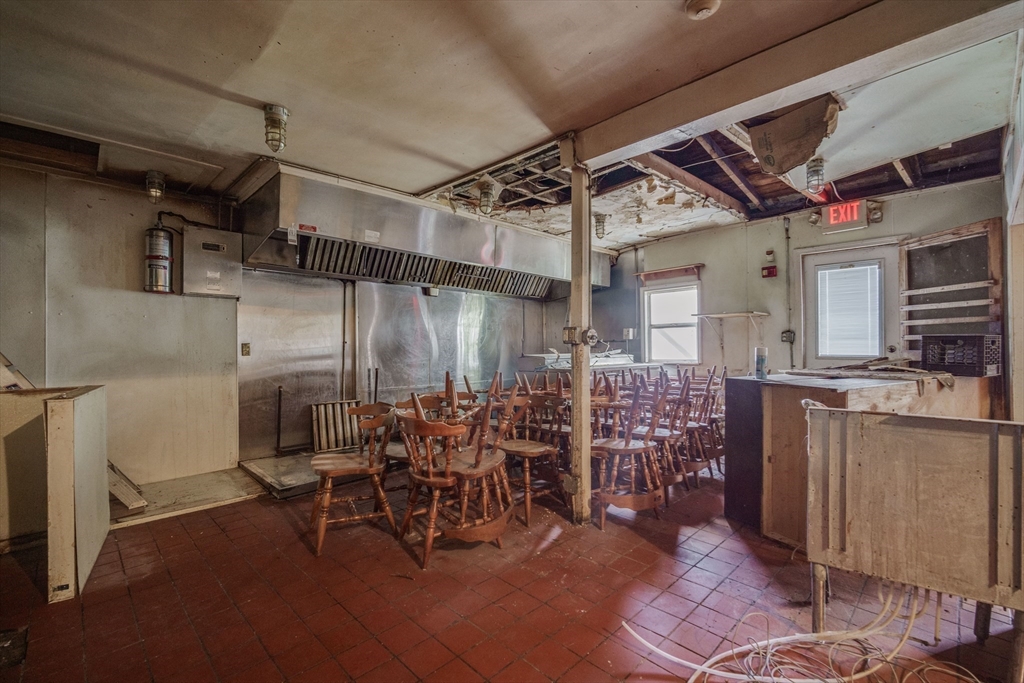 2589 Boston Road Property Photo 21