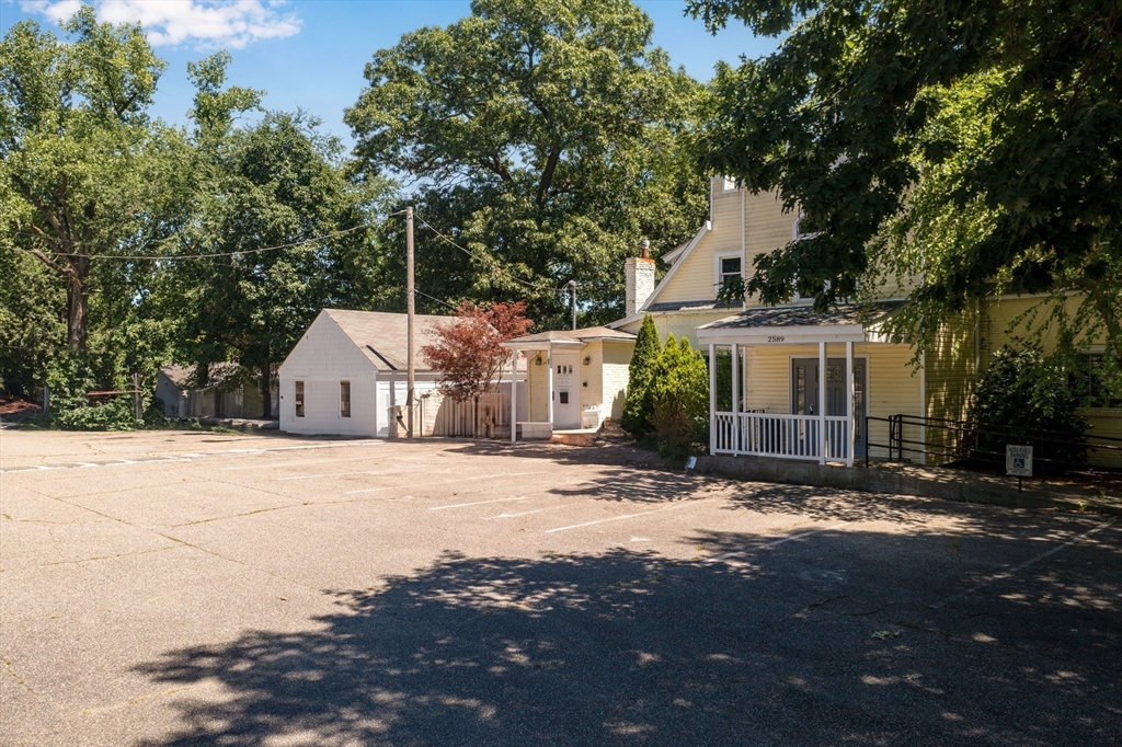 2589 Boston Road Property Photo 26