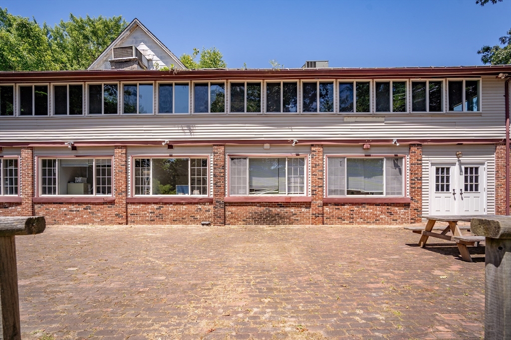 2589 Boston Road Property Photo 28