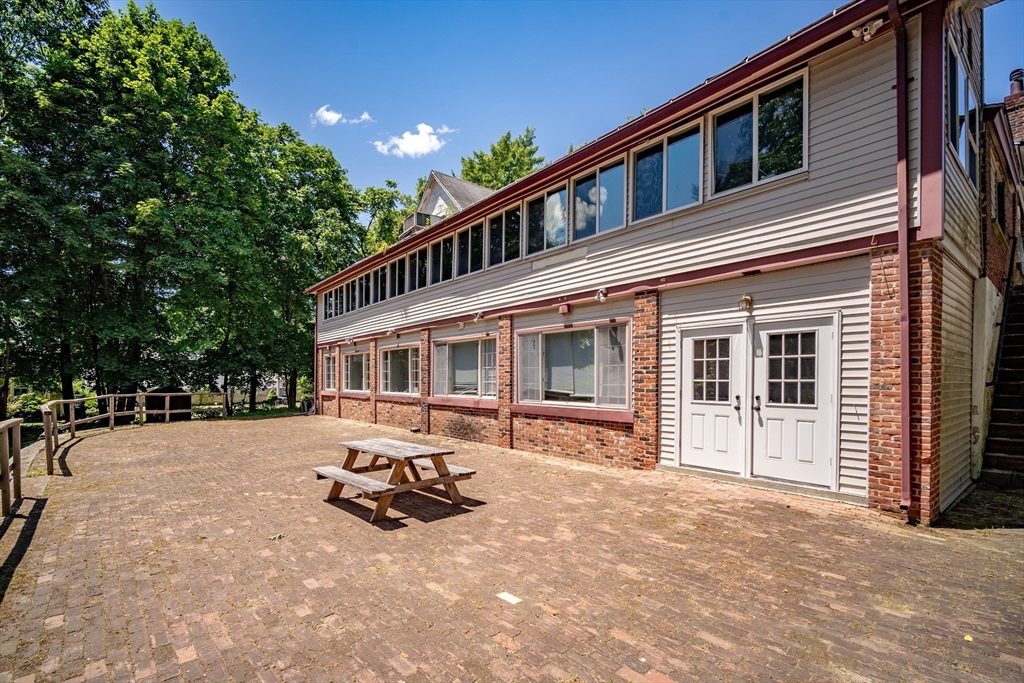 2589 Boston Road Property Photo 29