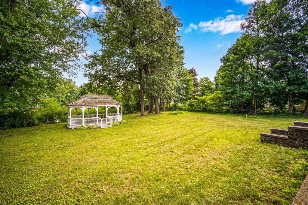 2589 Boston Road Property Photo 36