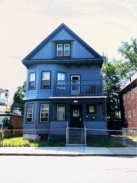 41 Holiday St Property Photo 1