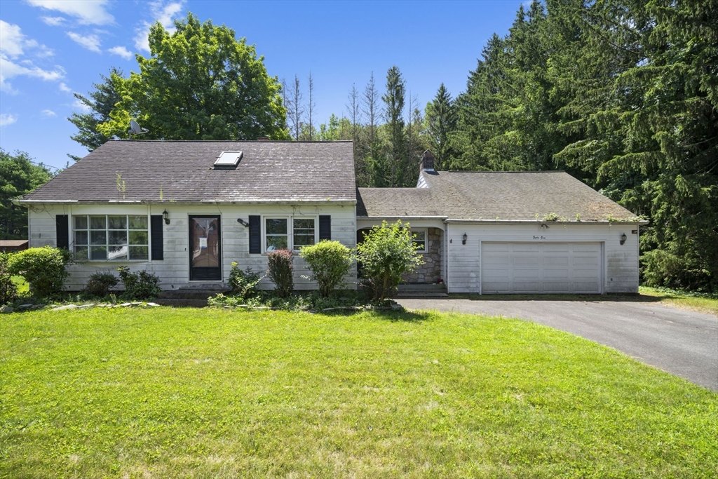 41 Martin Farms Road Property Photo 1