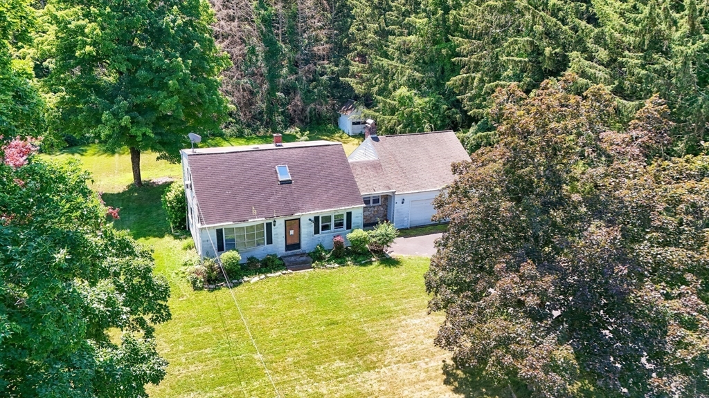 41 Martin Farms Road Property Photo 10