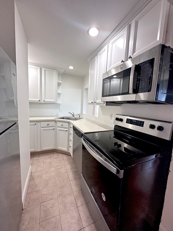 382-384 Watertown St # 2r Property Photo 1