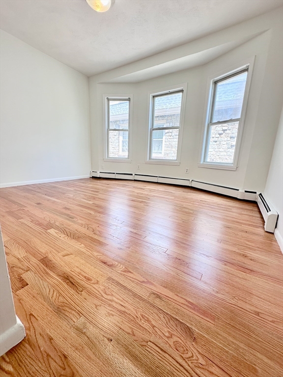 382-384 Watertown St # 2r Property Photo 4