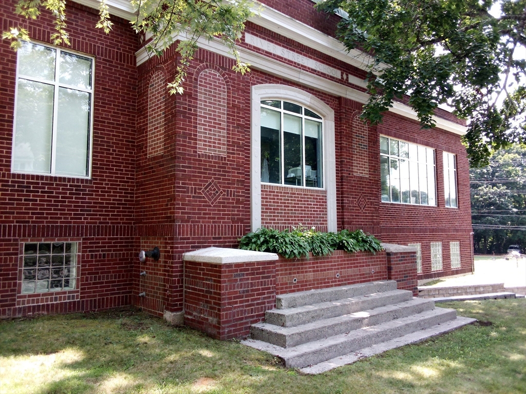 114 Pleasant Property Photo 3