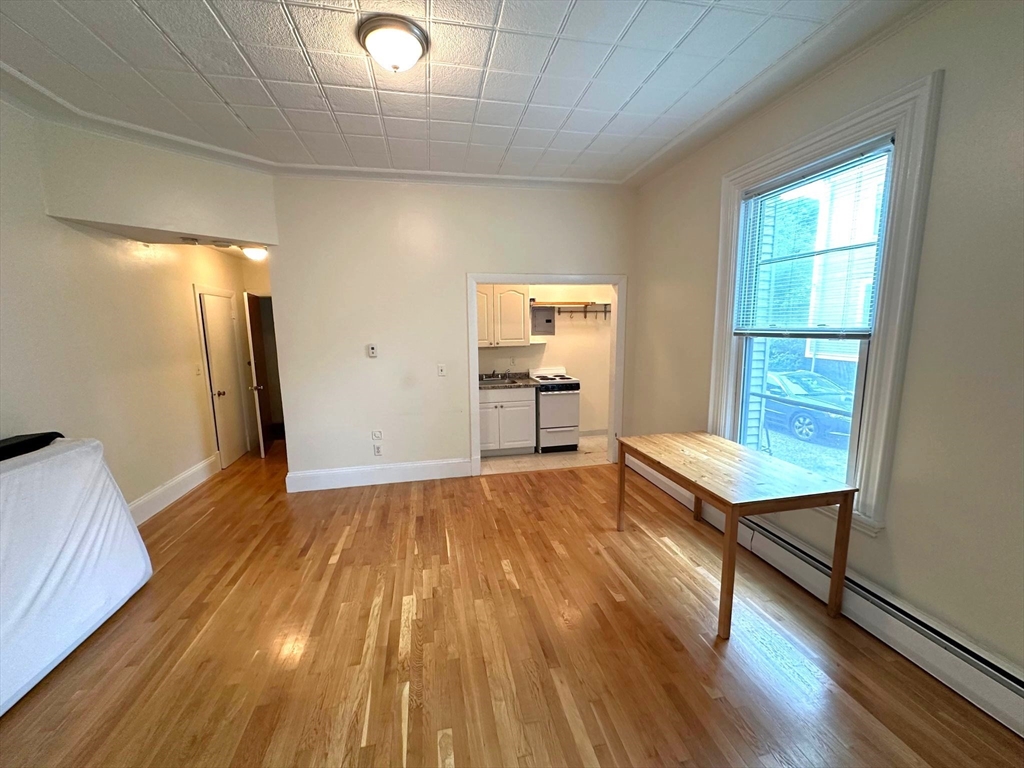 278 Harvard # 4 Property Photo 3
