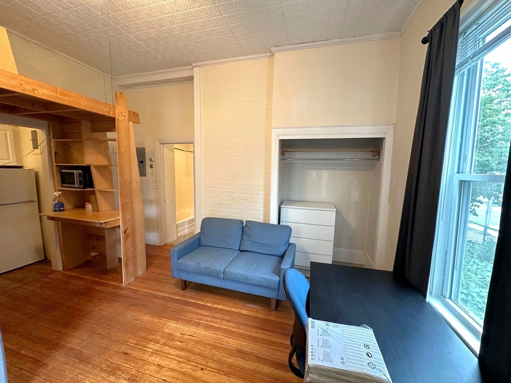 278 Harvard # 3 Property Photo 4