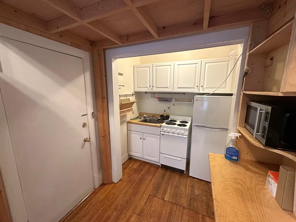 278 Harvard # 3 Property Photo 5