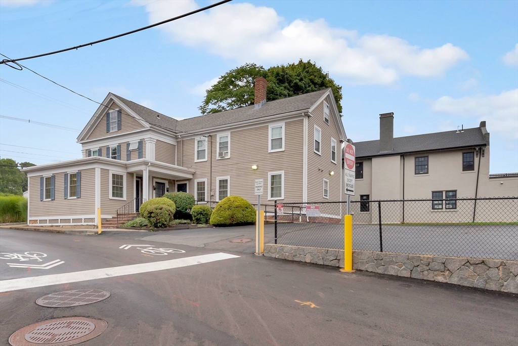 1171 Massachusetts Ave Property Photo 1