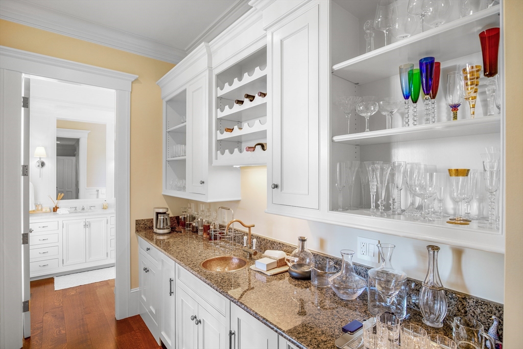 000 Standish Street Property Photo 10