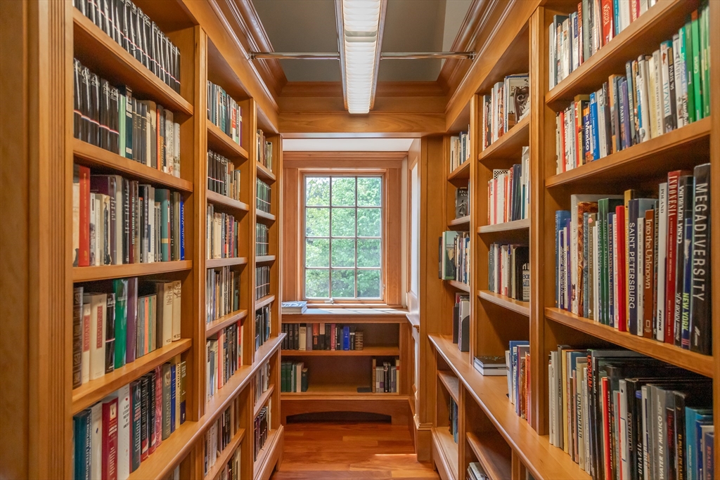 000 Standish Street Property Photo 13