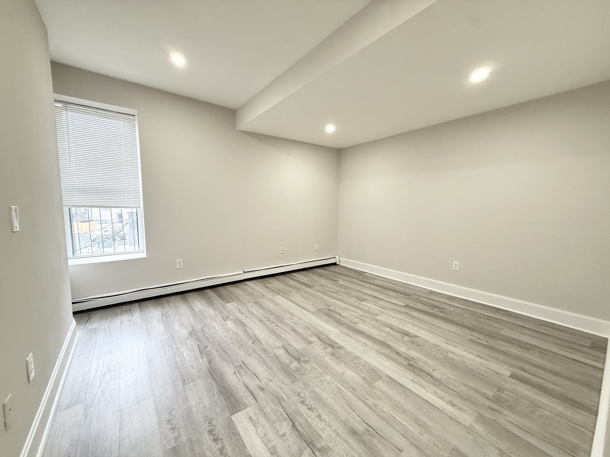 15 Ruggles # 4 Property Photo 3