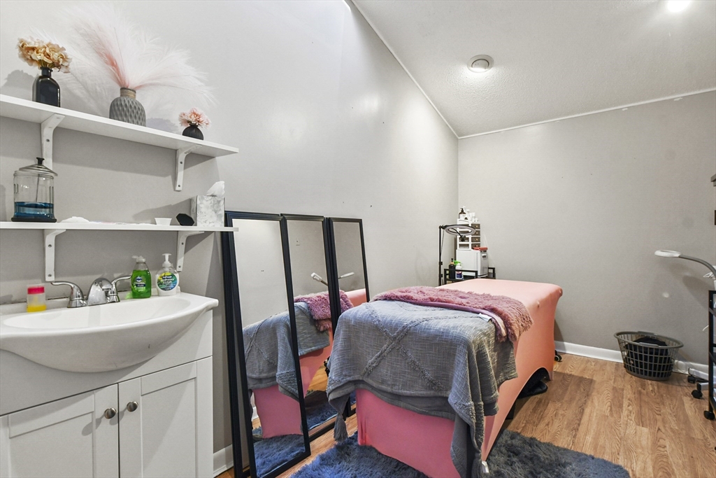 194 Rockdale Avenue Property Photo 17
