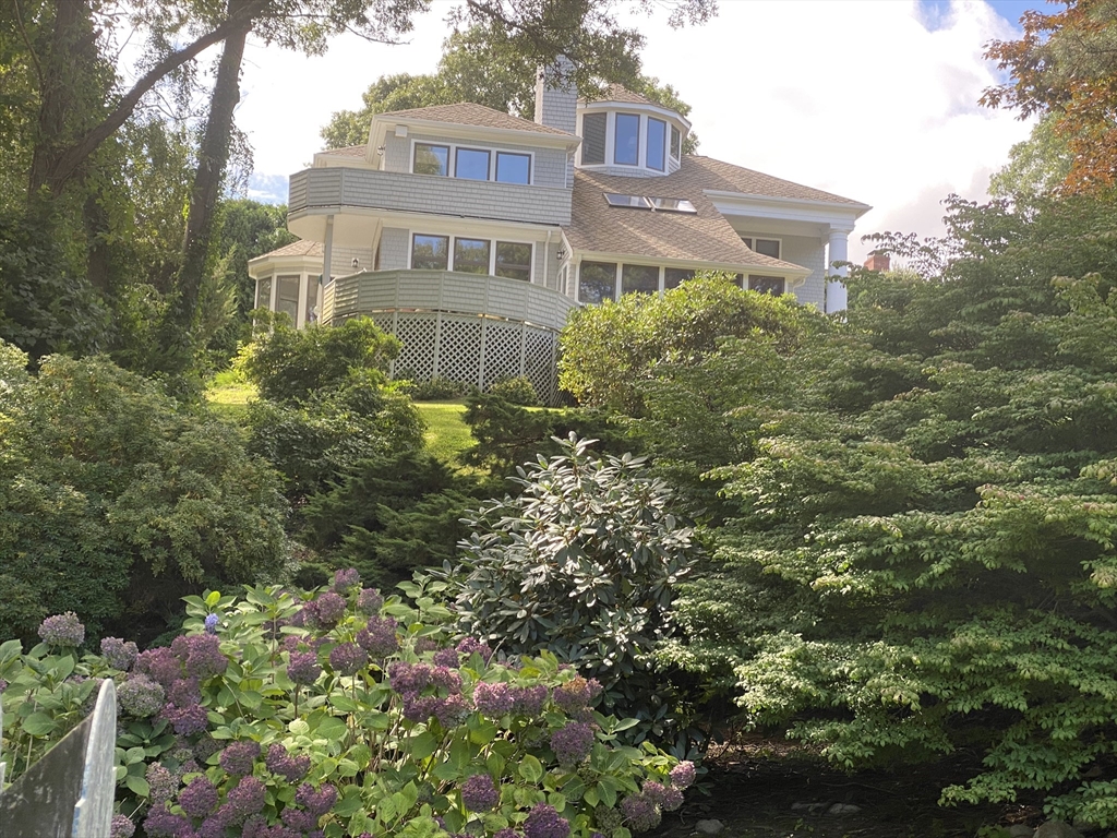 15 Clear Pond Rd Property Photo 1